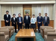 �_���X�}�[�P�b�g �E�B��